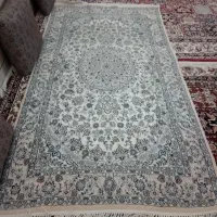 فرش دست بافت نایئن نه لا هشت تایی