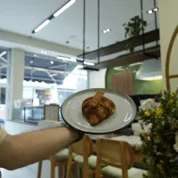 کارگر ساده کافه قنادی، پاره وقت