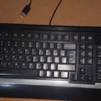 تعدادی کیبورد و موس