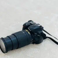 دوربین نیکون D3400 با لنز 18-140 تمیز و کم کارکرد