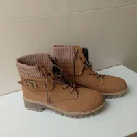 نیم بوت|کیف، کفش، کمربند|اوز, |دیوار