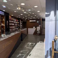 استخدام نوجوان جهت کار در موبایل فروشی