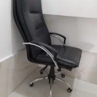 صندلی مدیریت جک دار قیمت نو رو پرسیدم ۱۳ میلیون|مبلمان اداری|سنندج, |دیوار
