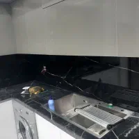 نصب سرامیک بین کابینتی وکار چسبی بدنه وکف