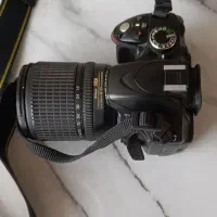 دوربین nikon ۳۲۰۰d با لنز 18-135 کاملا سالم|دوربین عکاسی و فیلم‌برداری|ری, دولت‌آباد|دیوار