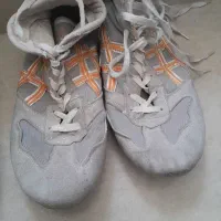 کفش ورزشی نوجوان|کیف، کفش، کمربند|اراک, |دیوار