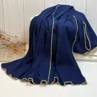 شال دور خز|لباس|آستانه اشرفیه, |دیوار