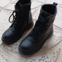 بوت دخترانه|کیف، کفش، کمربند|صحنه, |دیوار