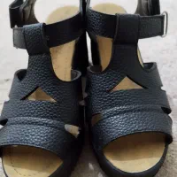 فروش کفشهای تمیز