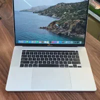 mackbook pro 2019 در حد نو فوق‌العاده تمیز