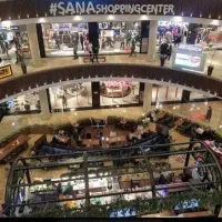 فروشنده خانم و آقا ‌(مرکز خرید سانا)