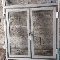 پنجره آلومنیومی با دستگیره وشیشه|مصالح و تجهیزات ساختمان|لولمان, |دیوار