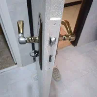 قفل و دستگیره حمام کامل