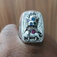 انگشتر فاخر و کلکسیونی بسیار زیبا