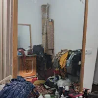 دوتاآینه.یه عددزیرتلویزیون.یه کمدبزرگ ۳ در|جاکفشی، کمد، دراور|بهبهان, |دیوار
