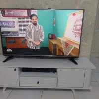 میز تلویزیون ام دی اف