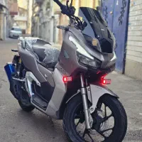 موتور  adv150 مدل ۱۴۰۲  فنی سالم بدون رنگ فول
