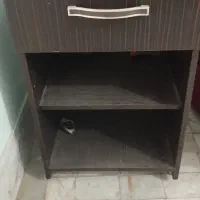 میز چوبی به ابعاد پنجاه در شصت