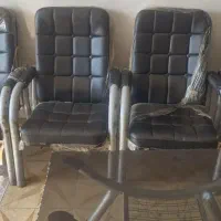 صندلی اداری تمیزبدون پارگی