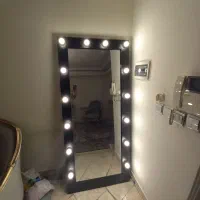 اینه قدی به همراه لامپ