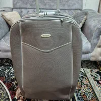 ۲ عدد چمدان|کیف، کفش، کمربند|قم, امامزاده ابراهیم|دیوار