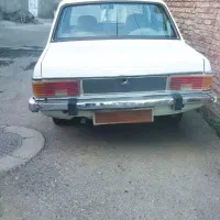 ماشین پیکان 83 تازه تعمیر هست مضاوف با پراید دارم