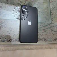 گوشی ایفون se 2020 مشکی‌ ۱۲۸ گیگ رجیستری اماده