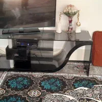 میز تلویزیون شیشه ای و ام دی اف بسیار شیک