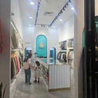 فروشنده خانم