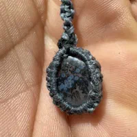 گردن آویز  و دستبند مکرومه سنگ طبیعی