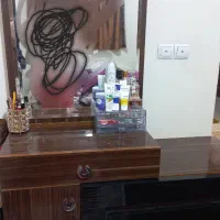 تخت خواب دونفره همراه میز ارایش و صندلی|تخت و سرویس خواب|قم, گلزار|دیوار