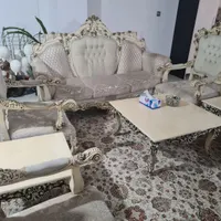 یکدست مبلمان کلاسیک به همراه سه میز