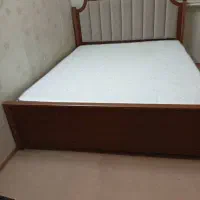 تخت دو نفره با تشکر  کاملا نو . دو ماهه خریدم|تخت و سرویس خواب|ری, اقدسیه|دیوار