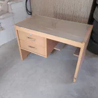 ۲ عدد میز کامپیوتر و تحریر