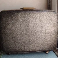 چمدان بزرگ قدیمی