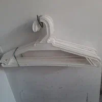 چوب لباسی فلزی و پلاستیکی