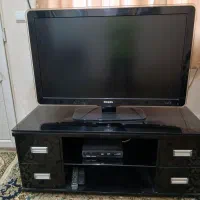 تلویزیون و میز