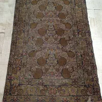 قالیچه دستباف ابعاد ۱۱۰×۱۷۵ قدیمی فروشی