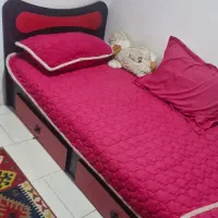 تخت نوجوان