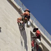 استخدام در کار در ارتفاع