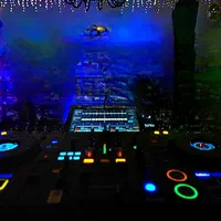 دیجی خانم همراه با سیستم صوت و نورپردازی|خدمات پذیرایی، مراسم|اصفهان, آبشار|دیوار