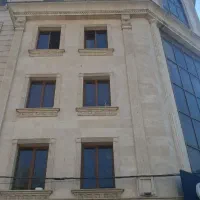 ۲۴۰ متر تجاری دو نبش