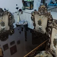 مبل سلطنتی فاخر بامیز ومیزناهارخوری|مبلمان خانگی و میز عسلی|قم, بنیاد|دیوار