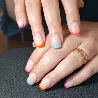 فرصتی استثنایی برای کاشت و ترمیم ناخن به مدت محدود|خدمات آرایشگری و زیبایی|تهران, زنجان جنوبی|دیوار
