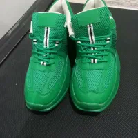 کتونی خارجی کاملا نو سایز ۴۰ اسپرت