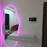 آینه و باکس دیواری دو کشو مدرن دفرمه