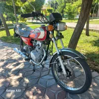 موتورسیکلت 125استارتی5دنده چندسال استفاده نشده خشک