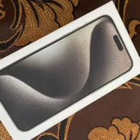 اپل 15 پرومکس پلم