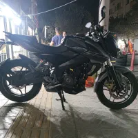ان اس ns 200 مدل ۱۴۰۰