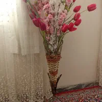 گل وگلدان
